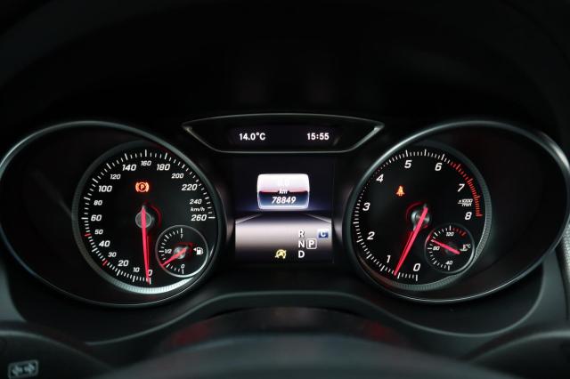 Mercedes-Benz CLA-klasse Shooting Brake 180 Business Solution Automaat Navi / Clima / PDC 