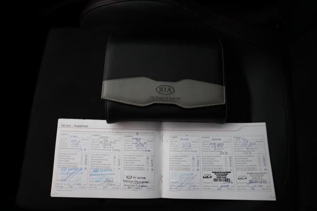 Kia Cee'd 1.6 T-GDi GT 204pk Navi / DAB / Alcantara / Camera / Clima 