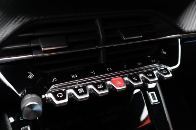 Peugeot 2008 1.2 PureTech GT Pack Navi / Leer / Virutal / DAB / CarPlay 