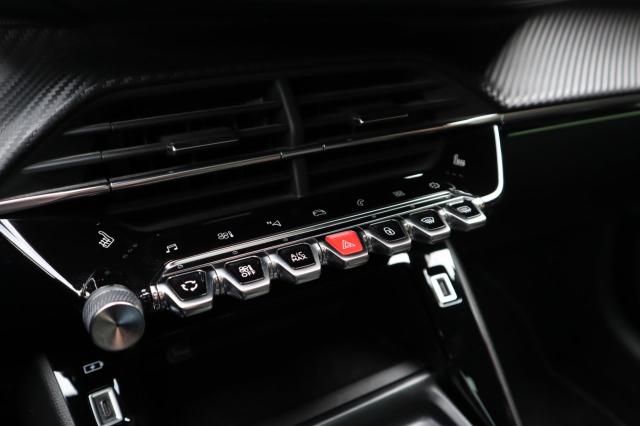Peugeot 208 1.2 PureTech GT-Line Automaat / Pano / Clima / Navi / CarPlay 